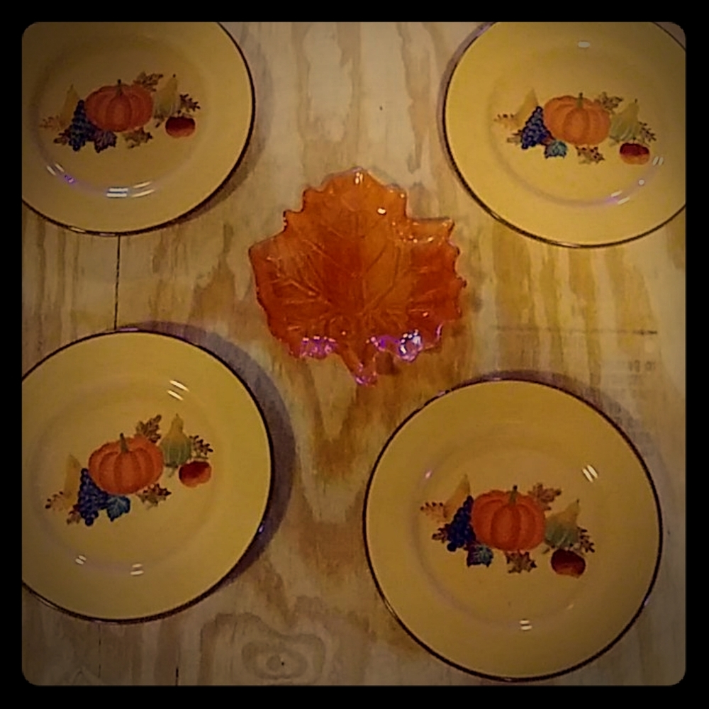 Small fall harvest themed dinner plates